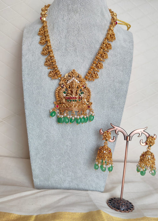 DIVINE GODDESS NECKLACE