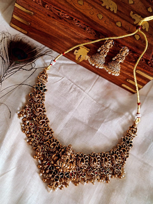 LEKSHMI CHOKER SET
