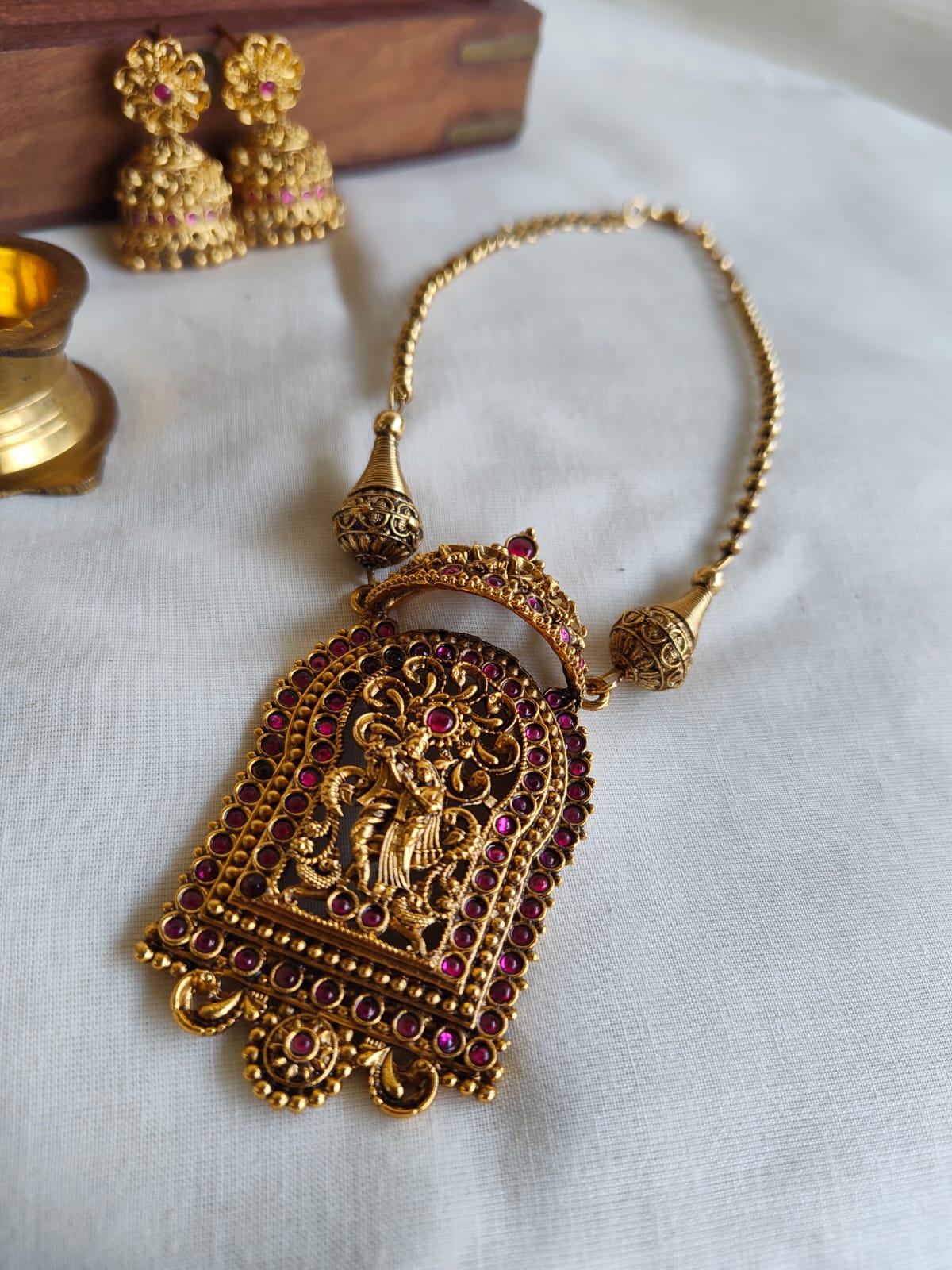 Radhakrishna Pendant Necklace Set